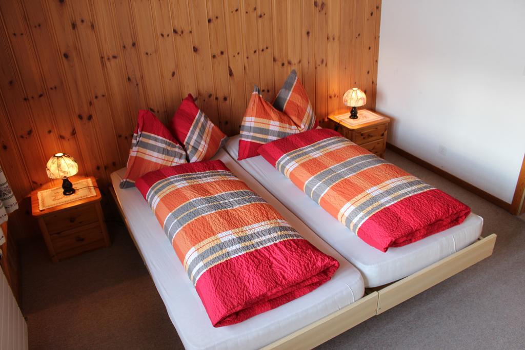Chalet Spinne Grindelwald Zimmer foto