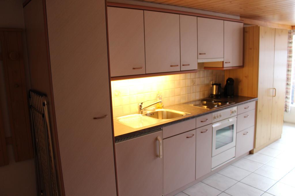 Chalet Spinne Grindelwald Zimmer foto