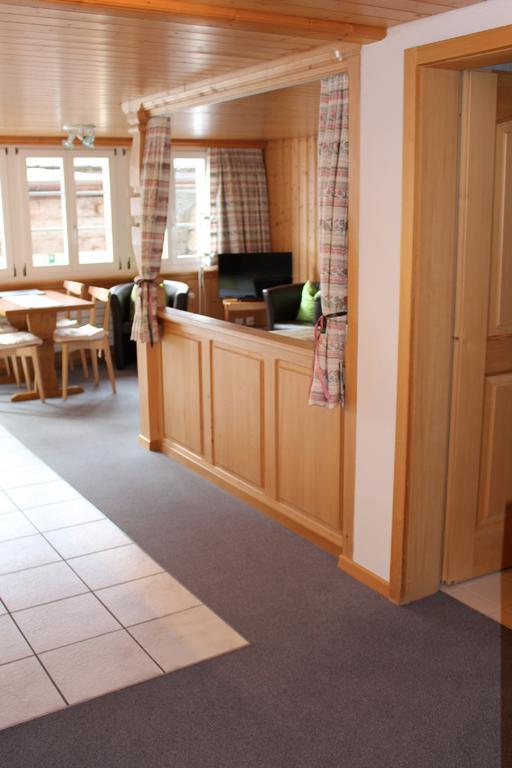 Chalet Spinne Grindelwald Zimmer foto